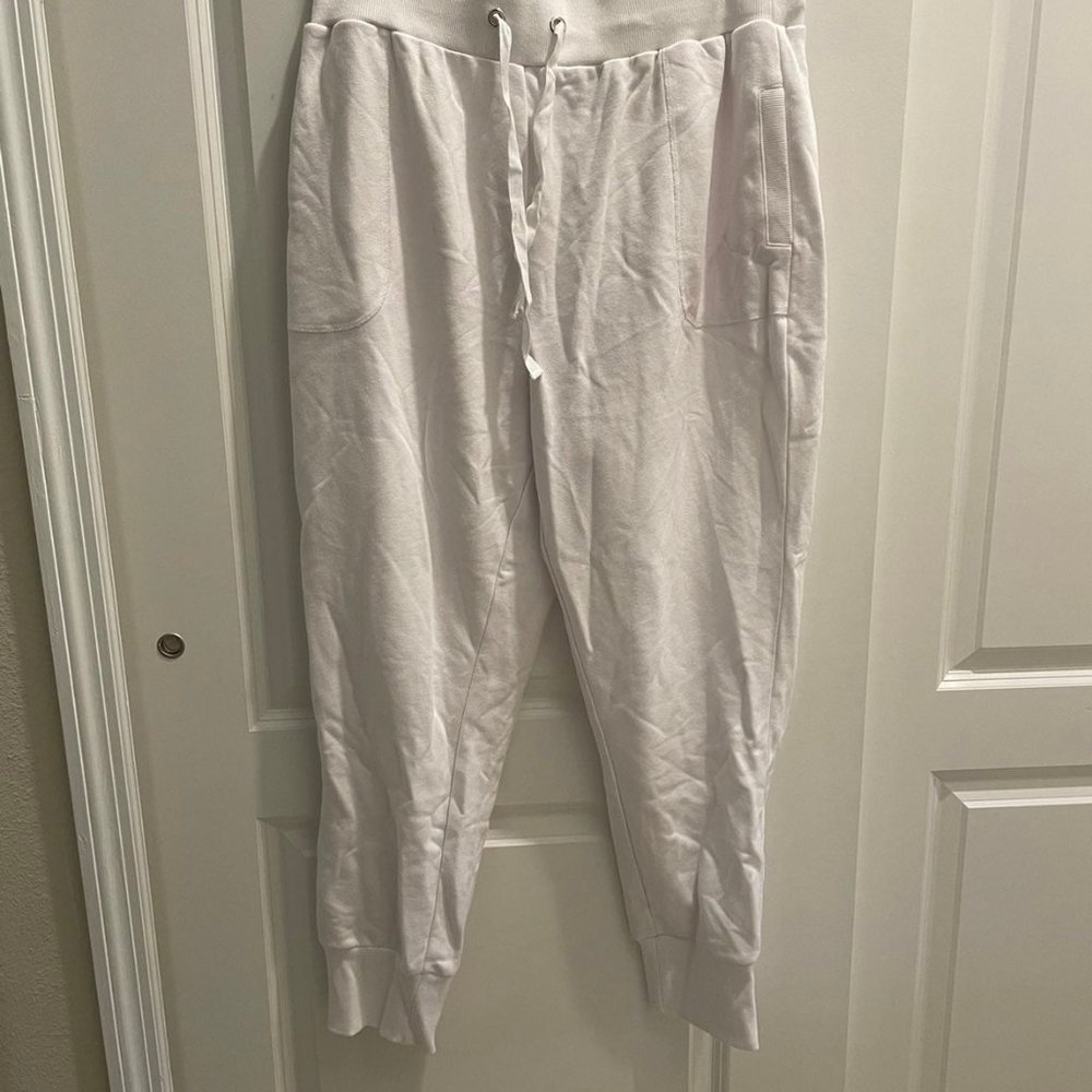 NWT Danielle Bernstein White Pants XL